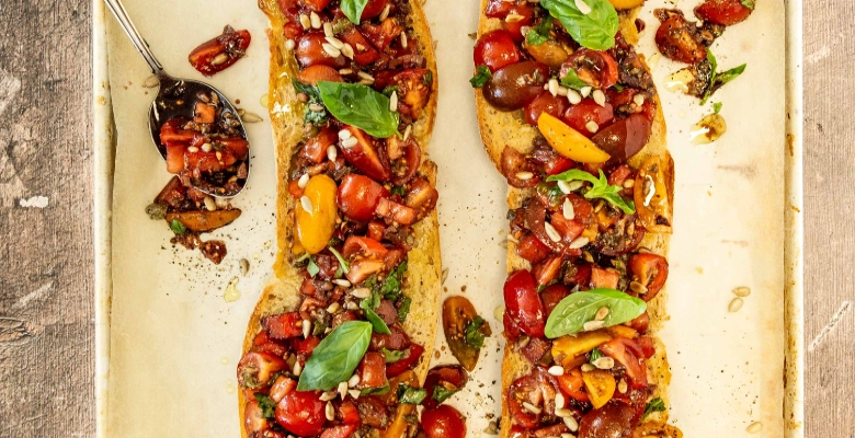 Riesen-Bruschetta mit feinen Bio-Tomaten