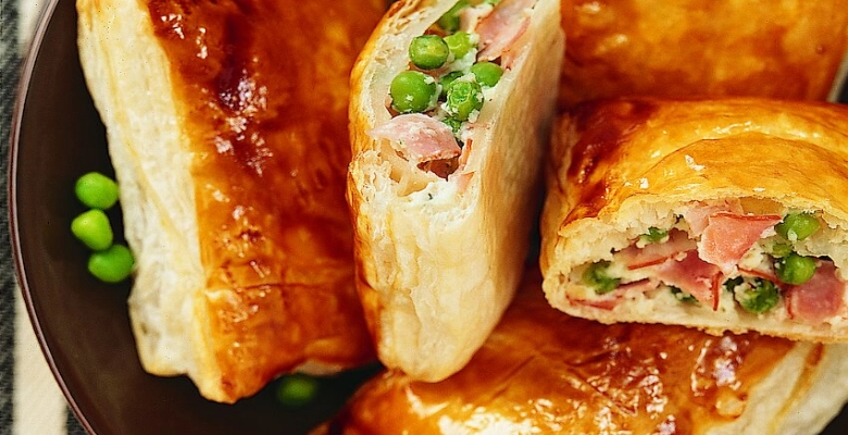 Feuilletés au jambon et aux petits pois bio