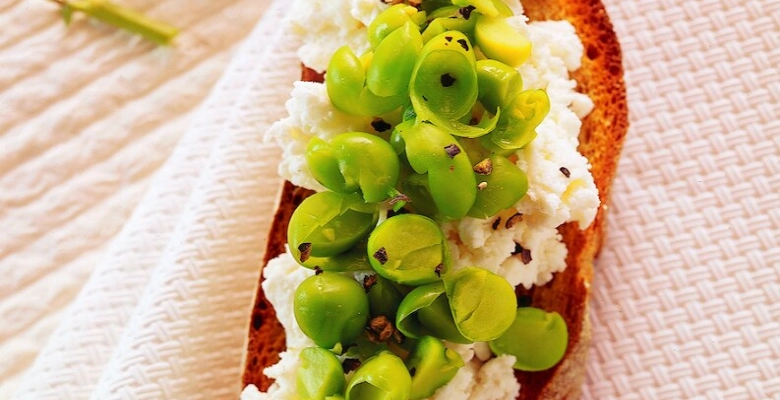 Bio-Bruschetta mit Geissfrischkäse